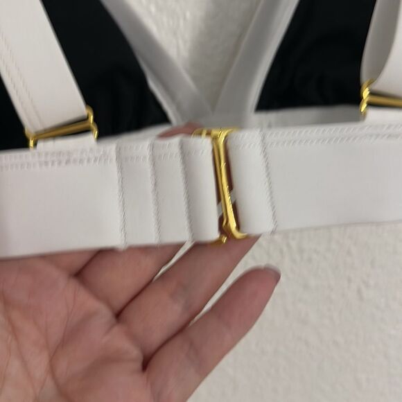 NWT- Shade & Shore- Black White Wide Band Triangle bikini top- Size XS - Picture 8 of 8